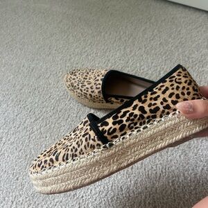 Gianni Bini girls  cheetah shoes in amazing condition!